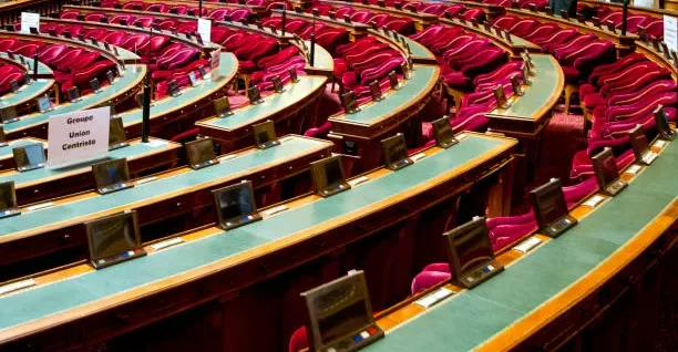 emiciclo del senato francese a parigi