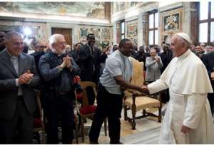Papa Francesco alludienza con i Missionari e le Missionarie della Consolata