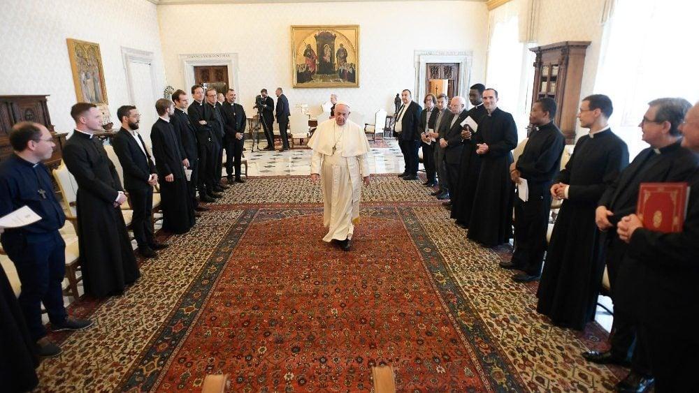 Udienza sacerdoti francia
