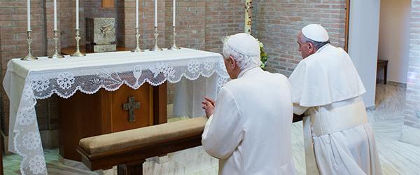 papa-Francesco e papa-emerito-Benedetto