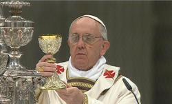 papa-francesco-eucarestia