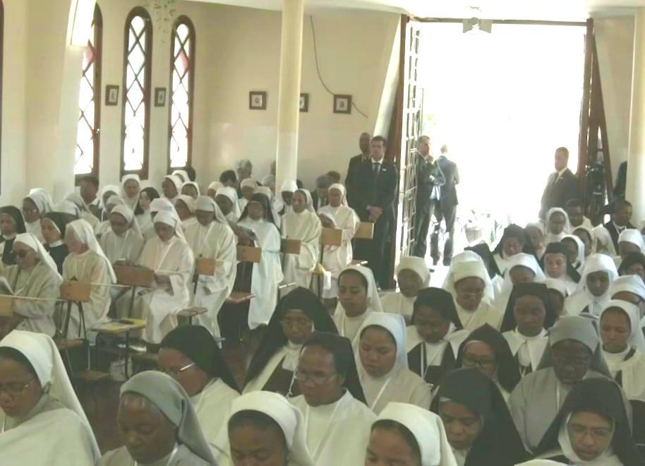 ora media monache madagascar