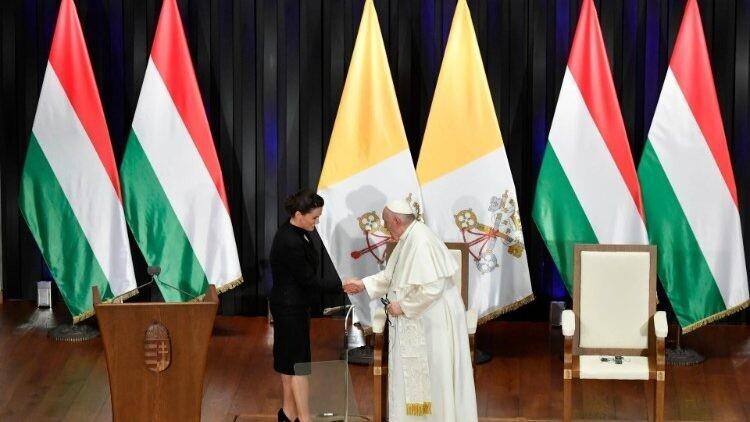 papa e autorita ungheresi